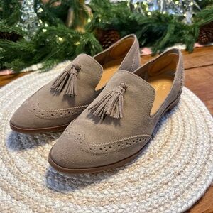 Crown Vintage Wingtip Carlo Taupe suede tassel loafers Women’s 8.5 M